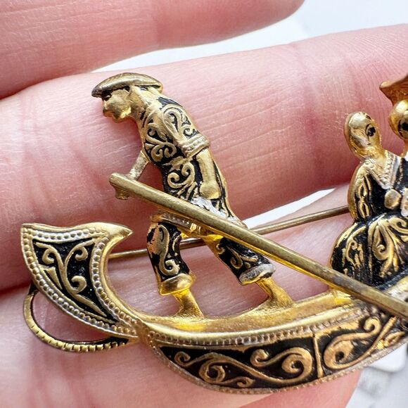 Vintage Toledo Damascene Venetian Gondala Brooch Pin - Picture 6 of 7